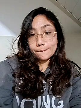 Mia Ruiz online show from 10/02/25, 02:18