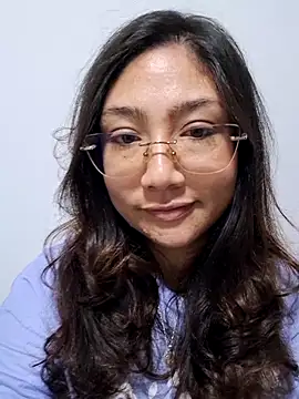 Mia Ruiz online show from 11/02/25, 02:14