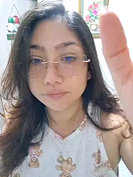 Mia Ruiz online show from 11/16/25, 03:12