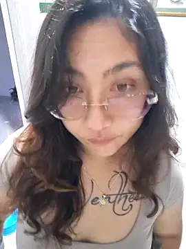 Mia Ruiz online show from 11/19/25, 03:17