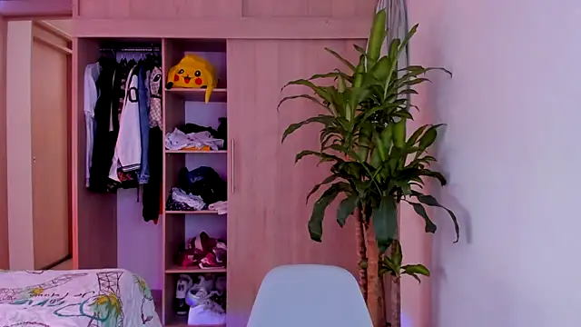 aldrinwhite online show from 11/24/25, 05:34