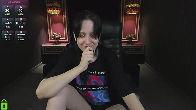 Snapshot of Medusa__Gorgona chatting on 01/17/25, 11:07 Medusa Gorgona online show from 01/17/25, 11:07