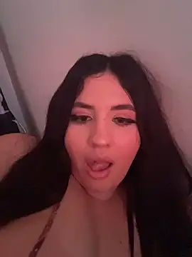 hally berry     online show from 11/25/25, 08:20