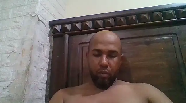 Frankie0880 online show from 12/30/24, 03:03