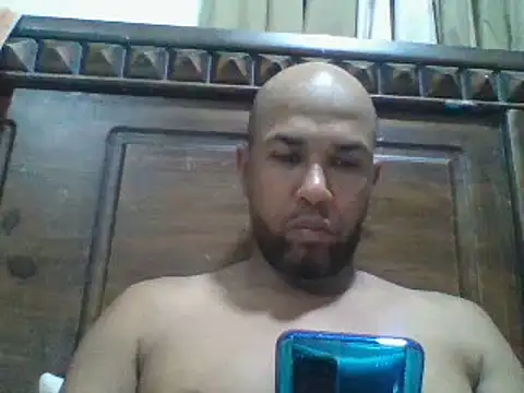 Frankie0880 online show from 12/31/24, 02:51