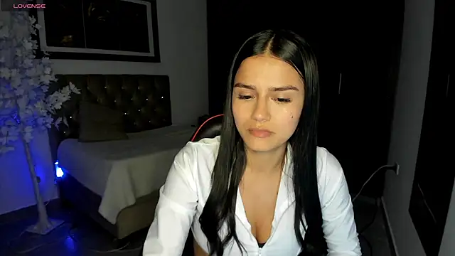 Snapshot of cloe_fox chatting on 01/03/25, 04:00 cloe fox online show from 01/03/25, 04:00