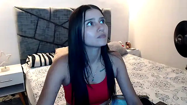 Snapshot of cloe_fox chatting on 11/23/25, 12:10 cloe fox online show from 11/23/25, 12:10