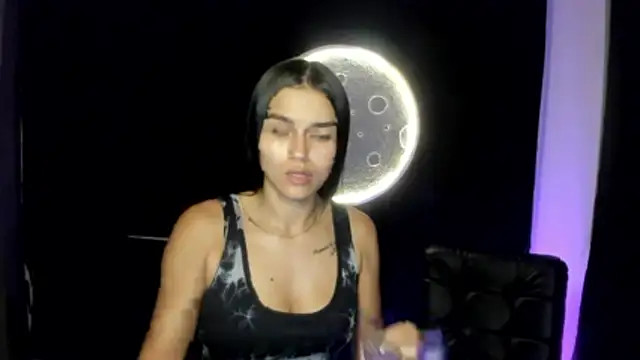 Snapshot of cloe_fox chatting on 02/20/26, 01:35 cloe fox online show from 02/20/26, 01:35