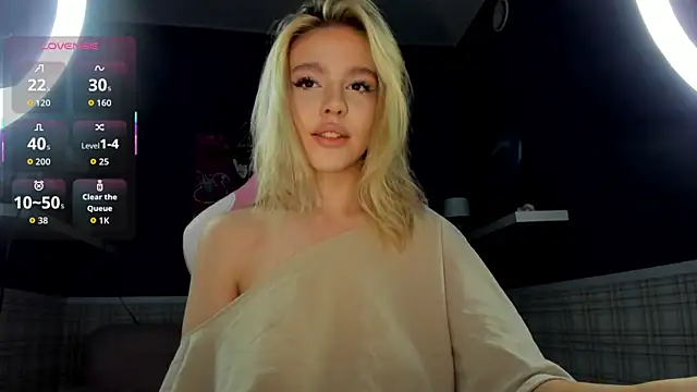 Snapshot of Anna_Robinson chatting on 09/15/25, 01:05 Anna Robinson online show from 09/15/25, 01:05