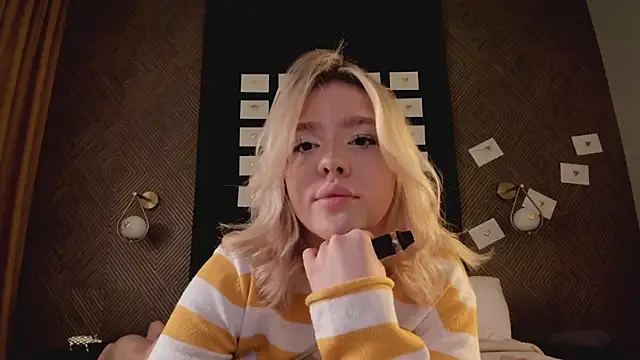 Anna Robinson online show from 04/08/26, 01:27