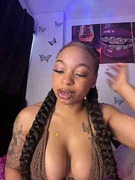 Snapshot of Melany_Williams chatting on 04/28/26, 02:33 Melany Williams online show from 04/28/26, 02:33