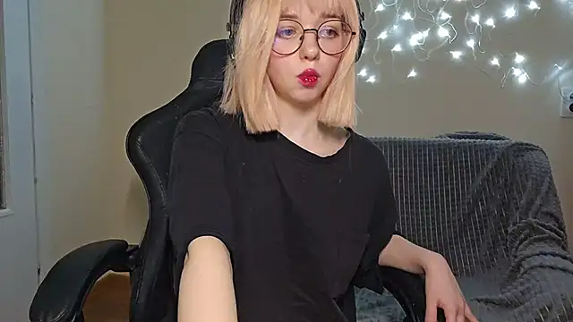 DanaWard online show from 01/27/25, 01:05