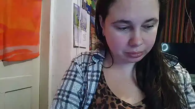 Snapshot of Cora_Maro chatting on 10/24/25, 01:57 Cora Maro online show from 10/24/25, 01:57