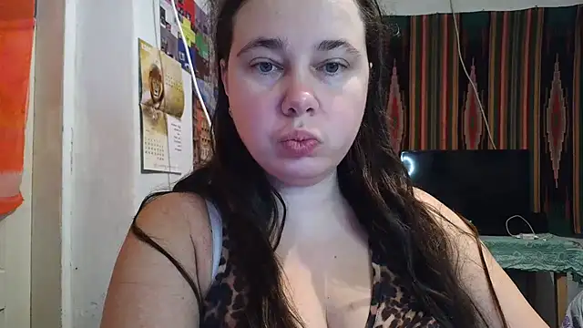 Snapshot of Cora_Maro chatting on 11/25/25, 10:43 Cora Maro online show from 11/25/25, 10:43