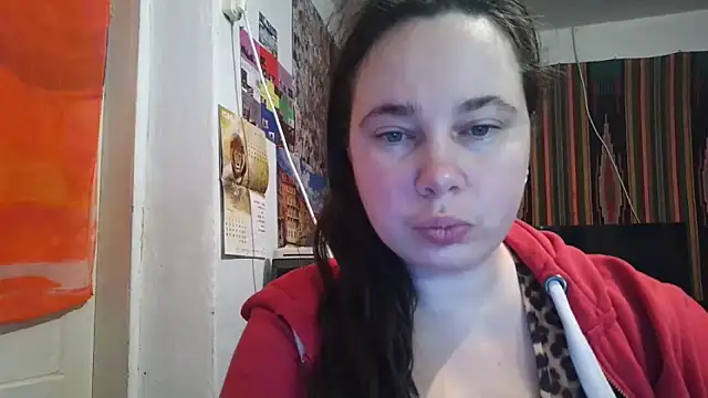 Snapshot of Cora_Maro chatting on 12/17/25, 01:00 Cora Maro online show from 12/17/25, 01:00