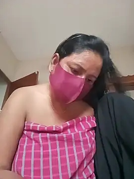 Snapshot of Neha-Roy chatting on 07/07/26, 08:18 Neha-Roy online show from 07/07/26, 08:18