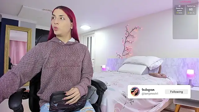 charolbruce 1 online show from 02/03/26, 12:21