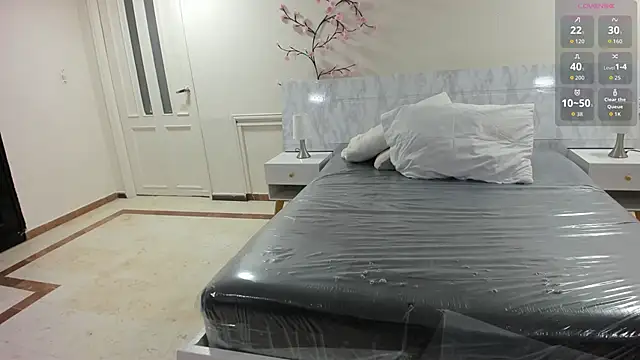 charolbruce 1 online show from 04/08/26, 11:43