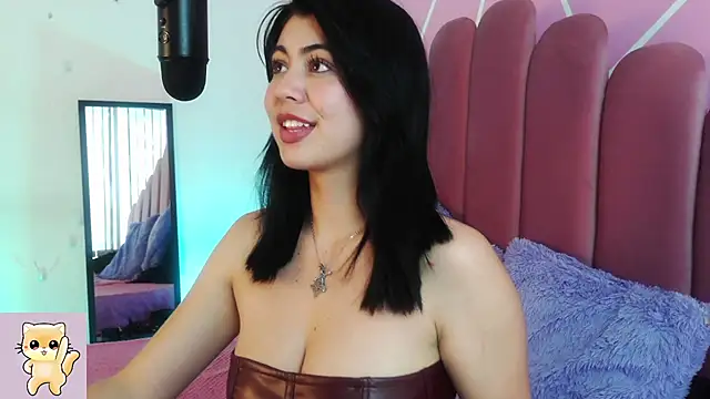Snapshot of Zoe_Benson chatting on 02/05/25, 06:59 Zoe Benson online show from 02/05/25, 06:59