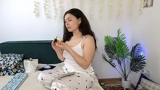 MadameDeFeu online show from 04/28/26, 05:45