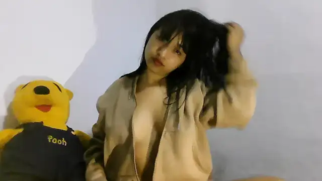 DakotaHoland online show from 04/18/26, 01:42