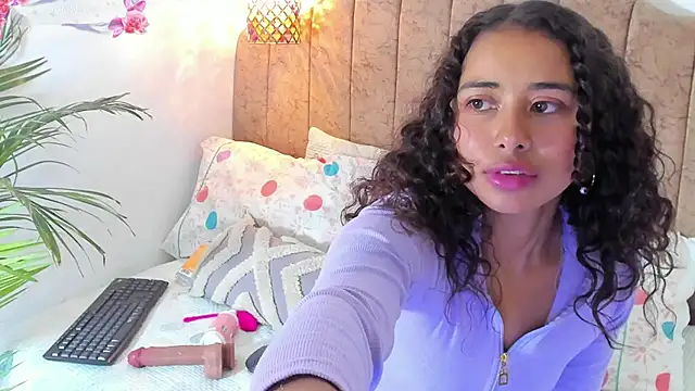 Snapshot of Ammy_nova chatting on 03/15/25, 11:28 Ammy nova online show from 03/15/25, 11:28