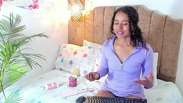 Snapshot of Ammy_nova chatting on 03/16/25, 02:32 Ammy nova online show from 03/16/25, 02:32