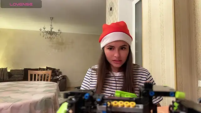 Snapshot of AmiCumOn chatting on 12/25/24, 03:17 AmiCumOn online show from 12/25/24, 03:17