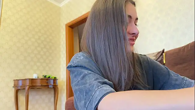 Snapshot of AmiCumOn chatting on 01/28/25, 09:08 AmiCumOn online show from 01/28/25, 09:08