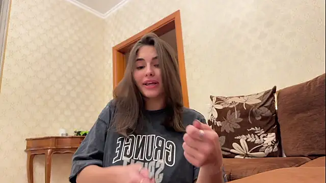 Snapshot of AmiCumOn chatting on 01/28/25, 12:22 AmiCumOn online show from 01/28/25, 12:22