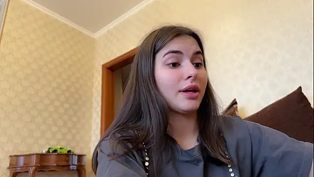 Snapshot of AmiCumOn chatting on 02/11/25, 09:20 AmiCumOn online show from 02/11/25, 09:20