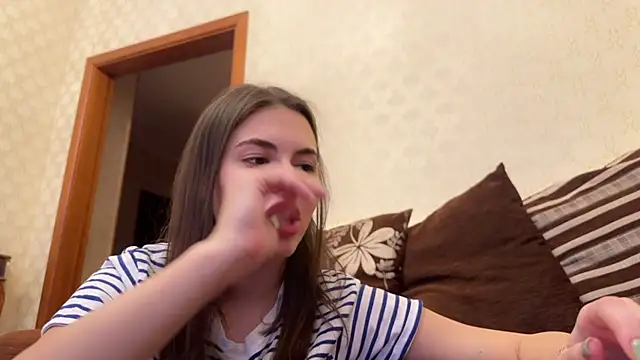 Snapshot of AmiCumOn chatting on 03/11/25, 10:07 AmiCumOn online show from 03/11/25, 10:07