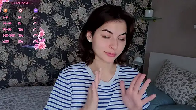 Snapshot of AmiCumOn chatting on 09/20/25, 07:53 AmiCumOn online show from 09/20/25, 07:53