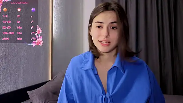 Snapshot of AmiCumOn chatting on 10/20/25, 09:43 AmiCumOn online show from 10/20/25, 09:43