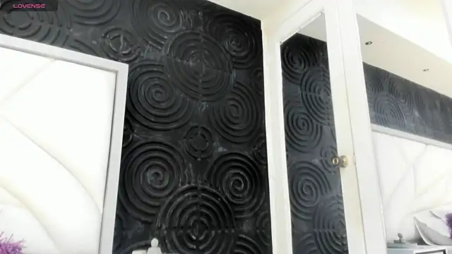 AbigailWilliams  online show from 11/21/25, 11:20