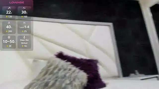 AbigailWilliams  online show from 12/22/25, 11:18