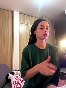 Snapshot of salome-brown chatting on 11/16/25, 03:34 salome-brown online show from 11/16/25, 03:34