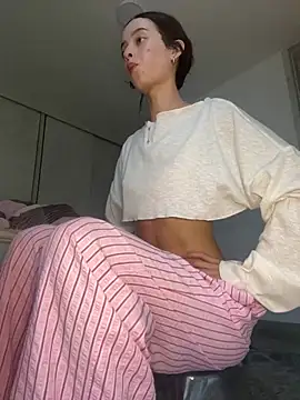 Snapshot of salome-brown chatting on 02/02/26, 11:03 salome-brown online show from 02/02/26, 11:03
