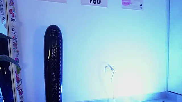 Snapshot of salome-brown chatting on 05/18/26, 11:32 salome-brown online show from 05/18/26, 11:32