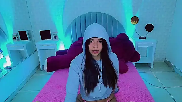 charlotte 0309 online show from 02/13/26, 05:03