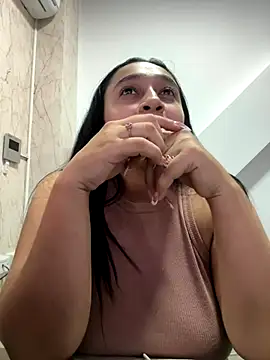 Snapshot of cata_megan chatting on 12/03/24, 07:32 cata megan online show from 12/03/24, 07:32