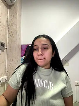 Snapshot of cata_megan chatting on 12/05/24, 06:43 cata megan online show from 12/05/24, 06:43