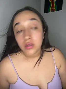 Snapshot of cata_megan chatting on 12/21/24, 12:42 cata megan online show from 12/21/24, 12:42