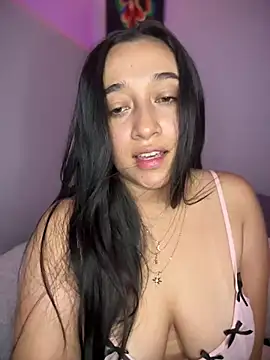 Snapshot of cata_megan chatting on 03/10/25, 03:52 cata megan online show from 03/10/25, 03:52