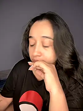 Snapshot of cata_megan chatting on 12/05/25, 01:14 cata megan online show from 12/05/25, 01:14