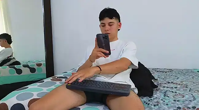 Snapshot of Deam_Broowm chatting on 02/13/25, 09:17 Deam Broowm online show from 02/13/25, 09:17