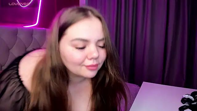 Snapshot of MonikaCharming chatting on 01/22/25, 04:23 MonikaCharming online show from 01/22/25, 04:23