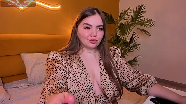 Snapshot of MonikaCharming chatting on 02/05/25, 01:15 MonikaCharming online show from 02/05/25, 01:15