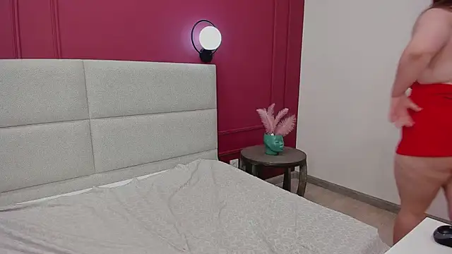 Snapshot of MonikaCharming chatting on 03/04/25, 04:06 MonikaCharming online show from 03/04/25, 04:06