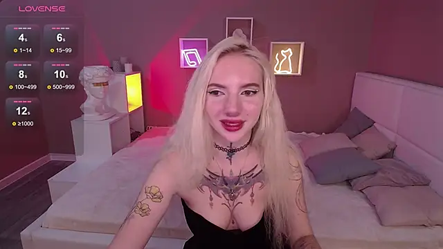 Snapshot of AnneTenet chatting on 03/15/25, 06:03 AnneTenet online show from 03/15/25, 06:03